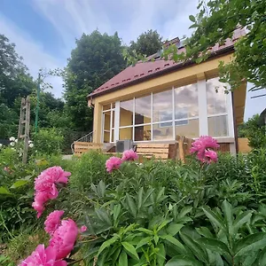Willa Na Uboczu 3 2 Lazienki I Taras, Kraków